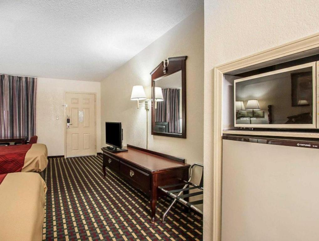 Econo Lodge Inn & Suites I-20, Exit 73 Tuscaloosa Kültér fotó